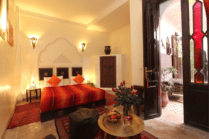 Transfert aéroport Marrakech ⇄ hôtel / riad (15–20 km)